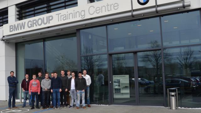 Studenten autotechniek van TISP Mol aan BMW Group Training Centre