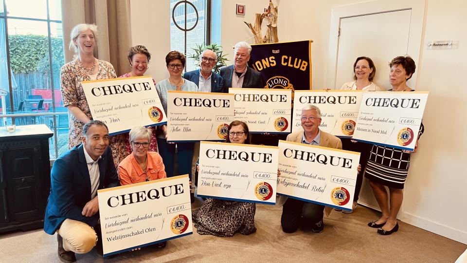 Lions Club Mol-Geel: uitreiking cheques aan goede doelen